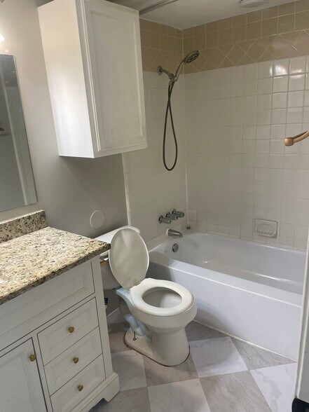 Building Photo - 4748 Old Bent Tree Ln