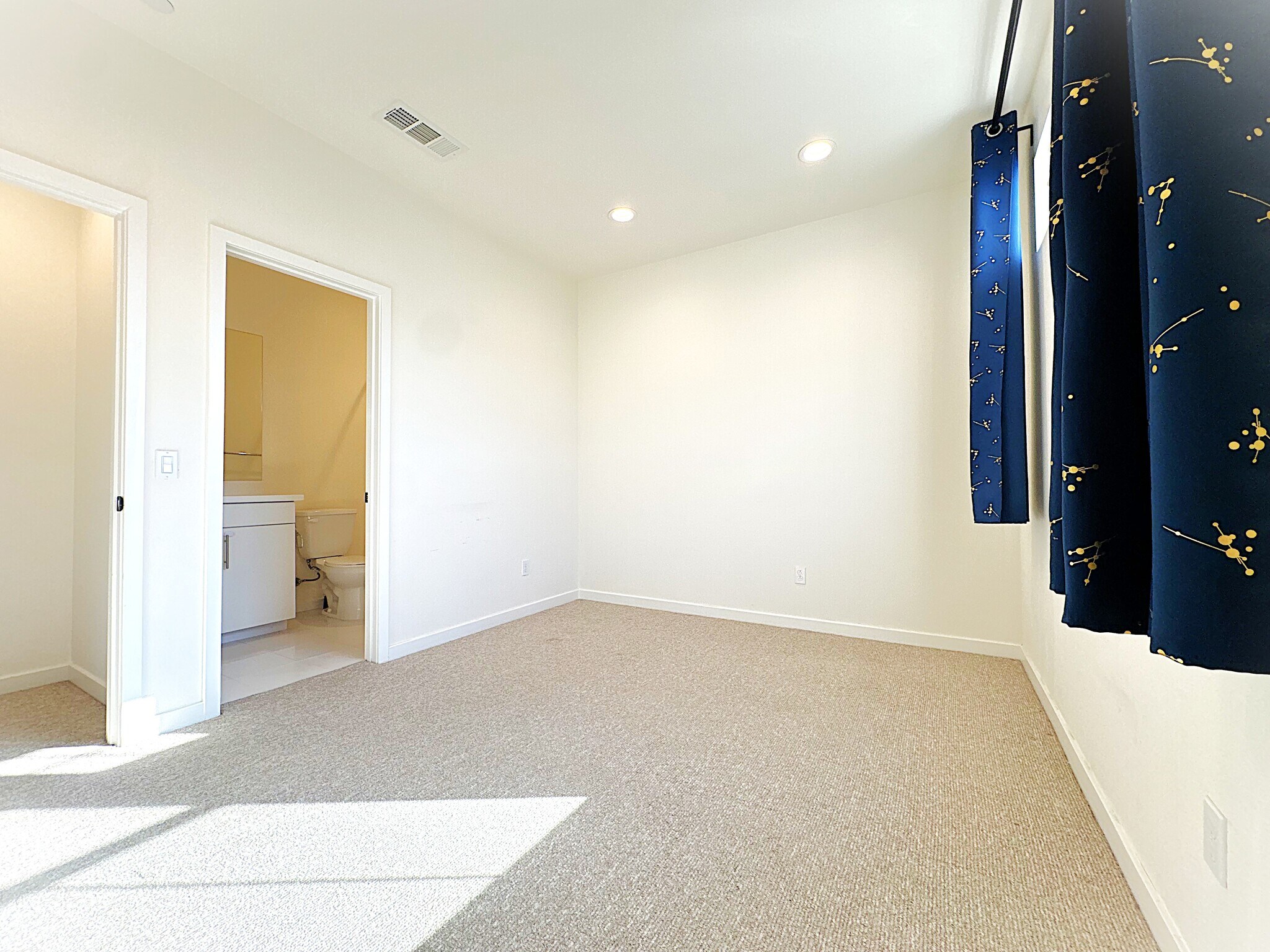 Bedroom 3 - 2729 Sunrise Way