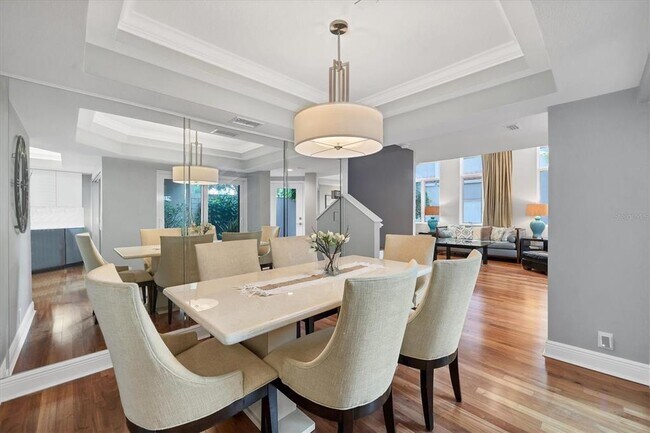 Building Photo - 200 Cocoanut Ave