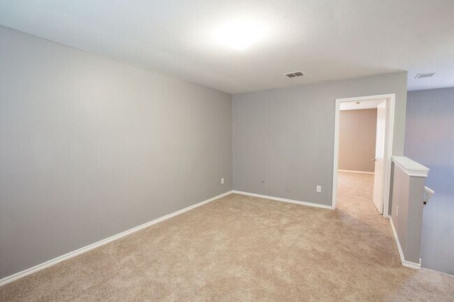 Building Photo - 2621 Sundance Dr