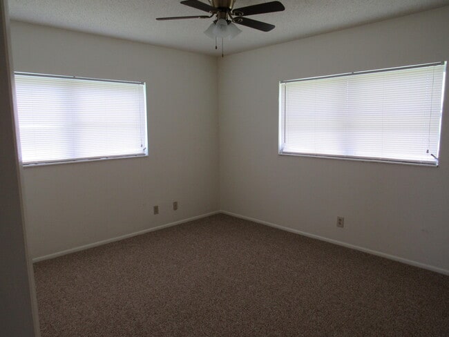 Building Photo - 2679 Emory Dr E