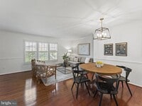 Building Photo - 8638 Dellway Ln