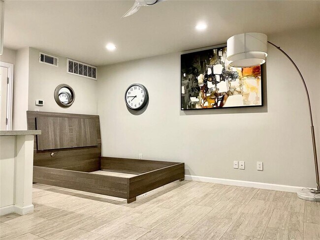 Building Photo - 3110 Red River St