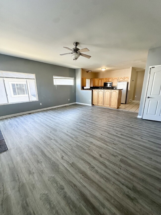 Building Photo - Charming Townhouse for Rent in Cheyenne, WY