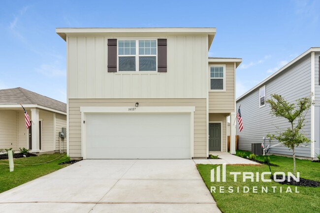 Primary Photo - 14351 Palm Ridge