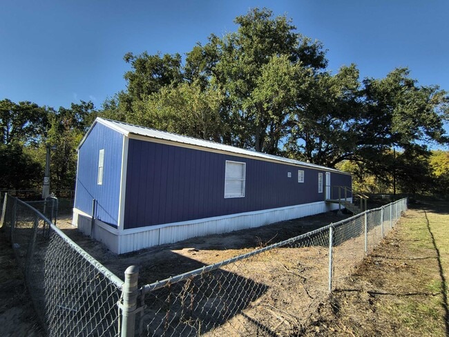 Building Photo - 128 Spillview Acres