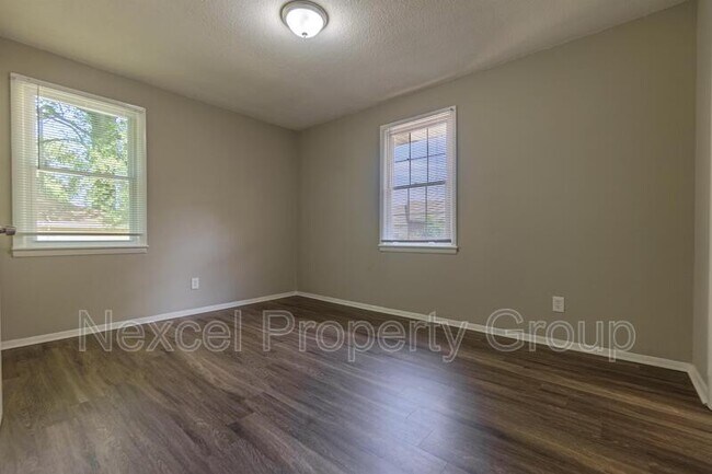 Building Photo - 1024 Mendenhall Cove