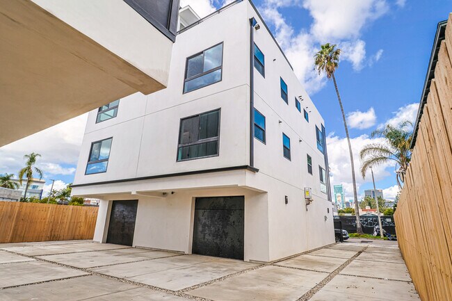 Building Photo - 6222 Banner Ave