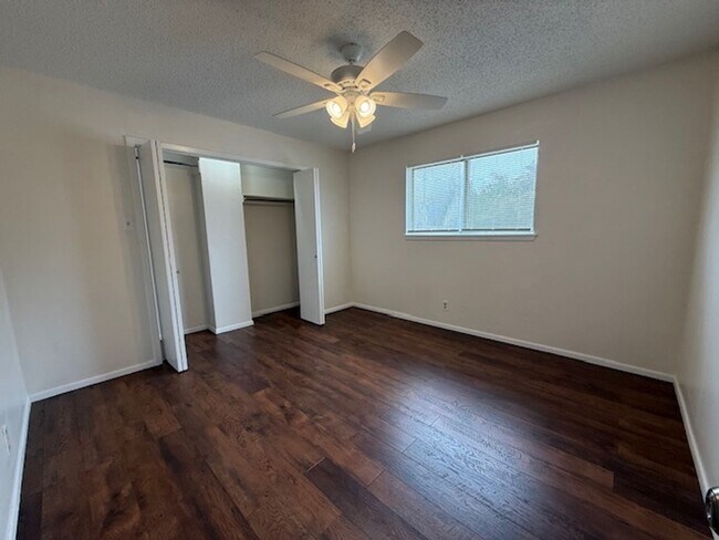 Building Photo - 110 Merlin Rd