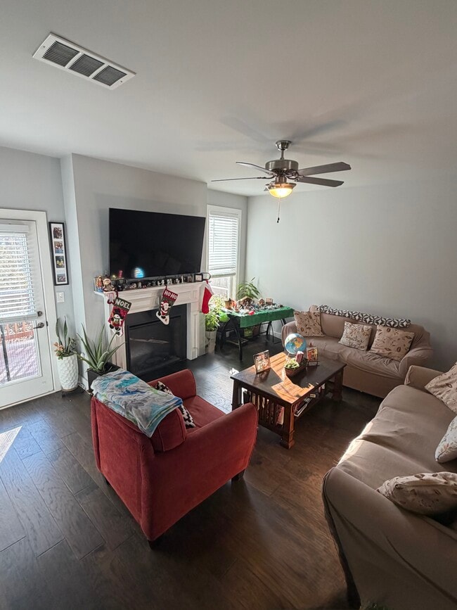 Building Photo - 4762 Sampson Ct.