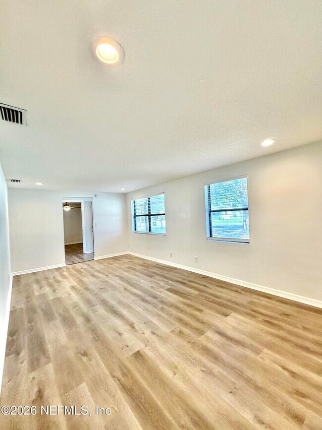 Building Photo - 8264 Devoe St