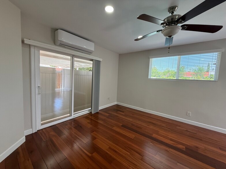 Building Photo - 20029 Ingomar St