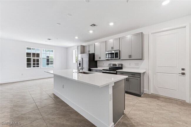 Building Photo - 26351 Coco Cay Cir