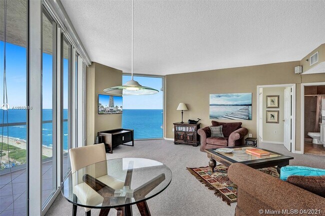 Building Photo - 7330 Ocean Terrace