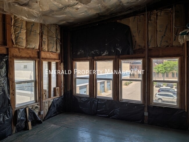 Building Photo - 514 E State St