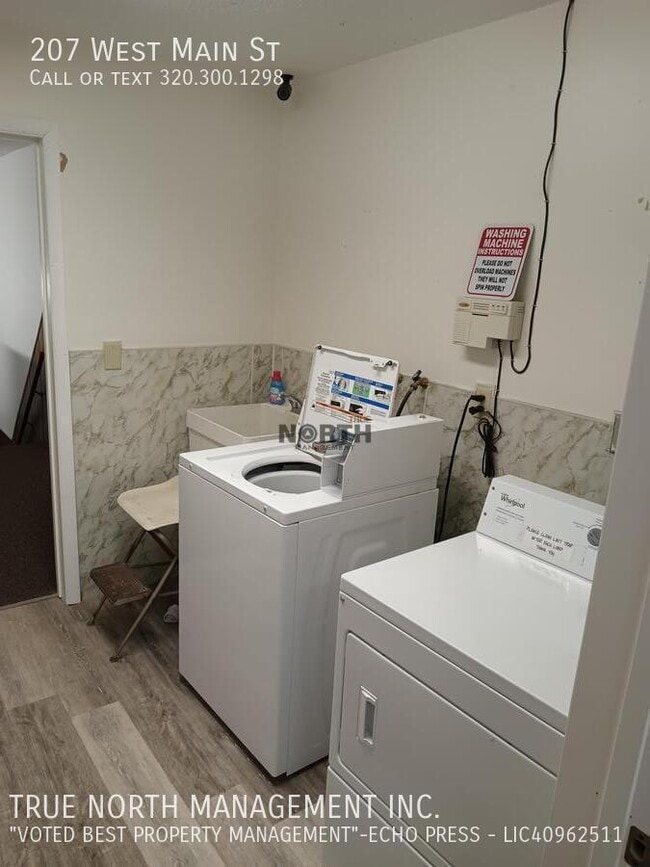 Building Photo - 207 W Main St