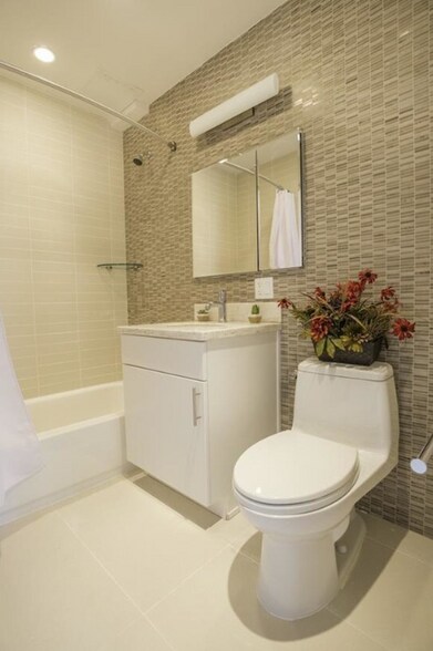 Building Photo - 421 W 50th St