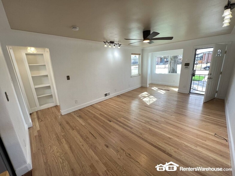 Building Photo - 4748 Shoshone St