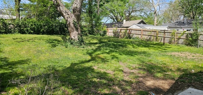 Building Photo - COMING SOON! Beautiful 3 Bedroom Home in S...