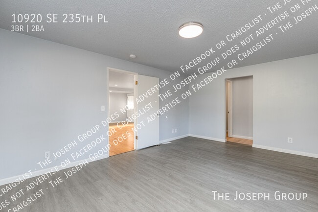 Building Photo - 10920 SE 235th Pl