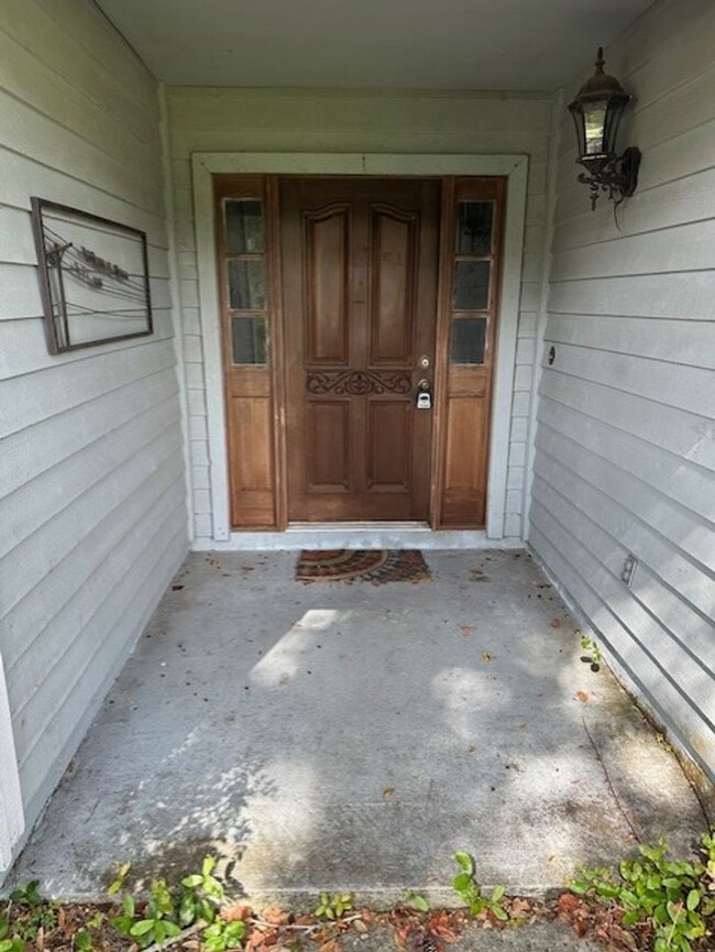 Building Photo - Spacious Julington Creek Home