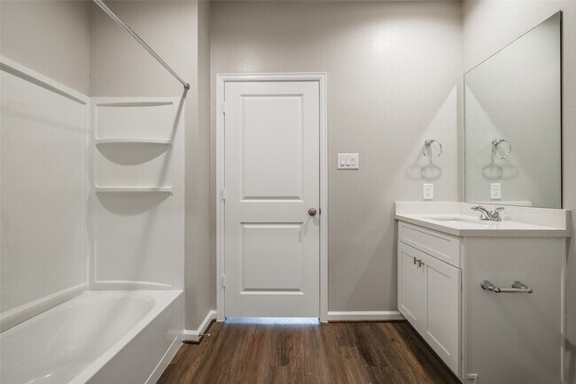 Building Photo - 137 Pk Pl Cir