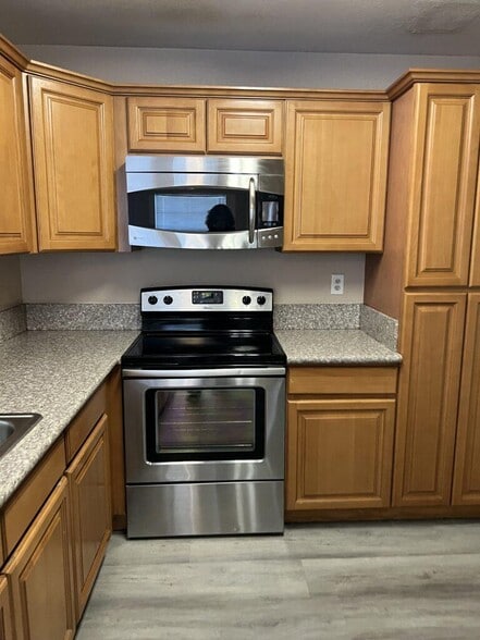 Building Photo - 3150 Soft Breezes Dr