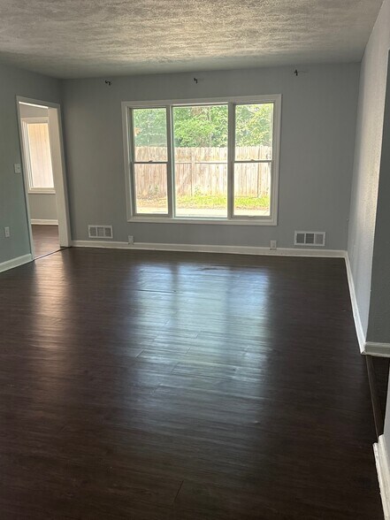 Livingroom area - 332 N Delaware Ave