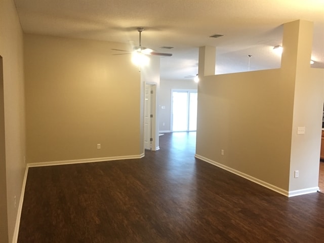 Building Photo - 840 Mackenzie Cir