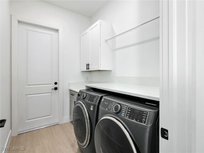 Building Photo - 1624 NW 9th Ave