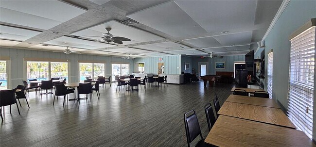 Building Photo - 2009 Riverbluff Pkwy