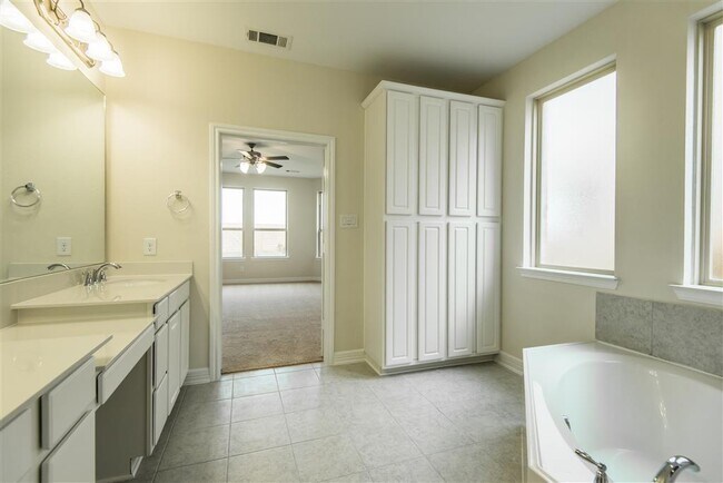 Building Photo - 9439 Peralta Creek Ct