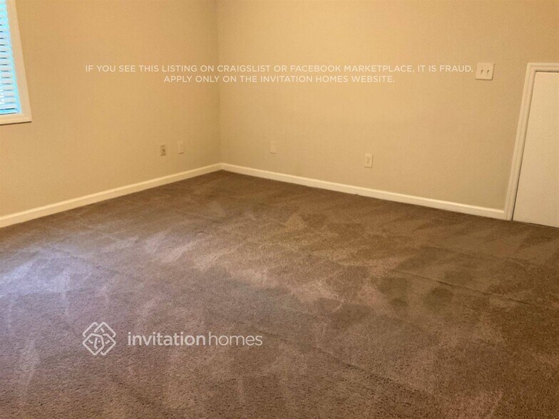 Building Photo - 1602 Kings Ridge Dr NW