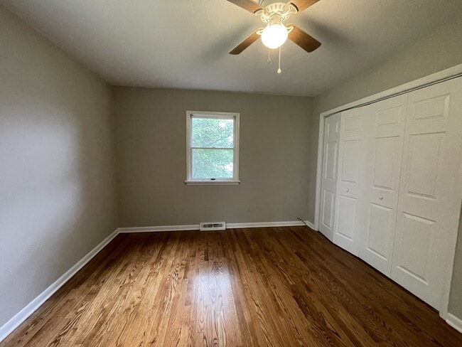 Building Photo - 156 Hilldale Ln