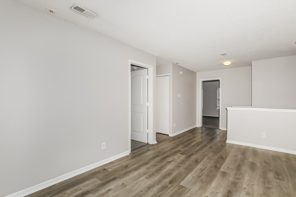 Building Photo - 2371 Summerwood Ln