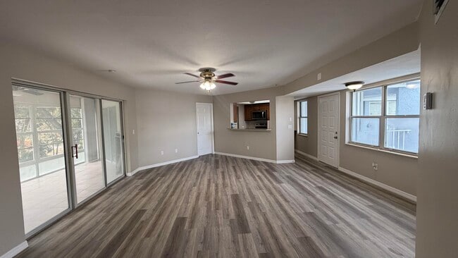 Building Photo - 3302 SE Aster Ln