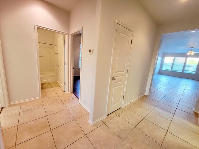 Building Photo - 9518 Herons Grove Ln