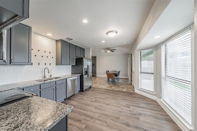 Building Photo - 514 Parsley Ln