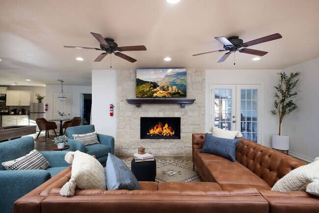 Primary Photo - 107 Wickford Way