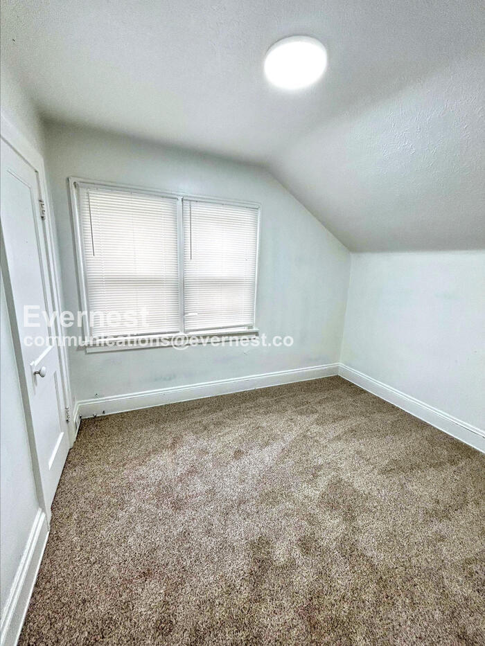 Building Photo - 16007 Elderwood Ave