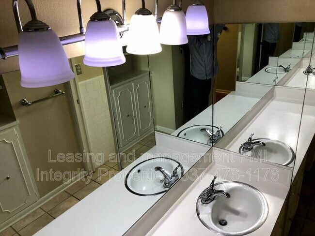 Building Photo - 310 S Audubon Blvd