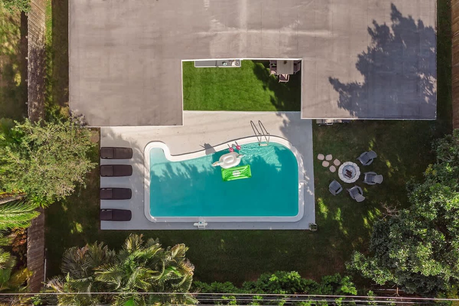 Building Photo - 20010 Highland Lakes Blvd