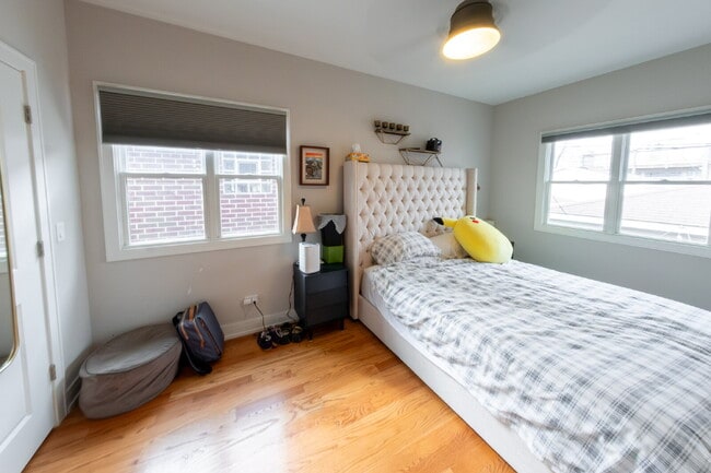 Building Photo - Beautiful West Humboldt Park Single Family Home