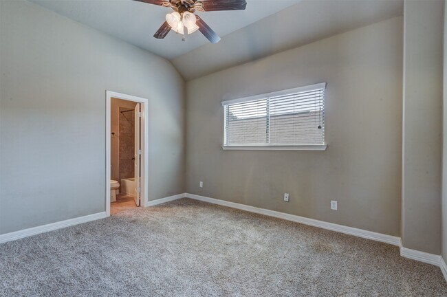 Building Photo - 25151 Alina Ln