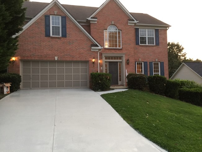 Building Photo - 2003 Clearstream Overlook