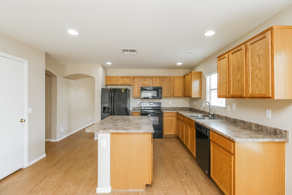 Building Photo - 33446 N Madison Way Dr