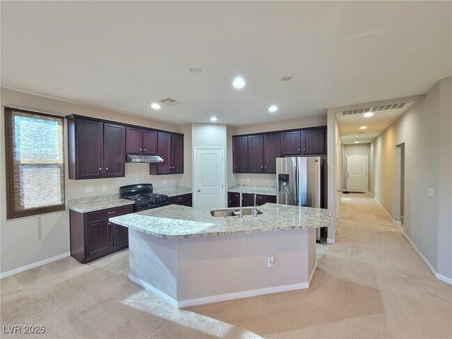 Building Photo - 5652 Redwood St