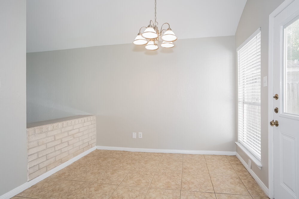 Building Photo - 19523 Lake Hollow Ln