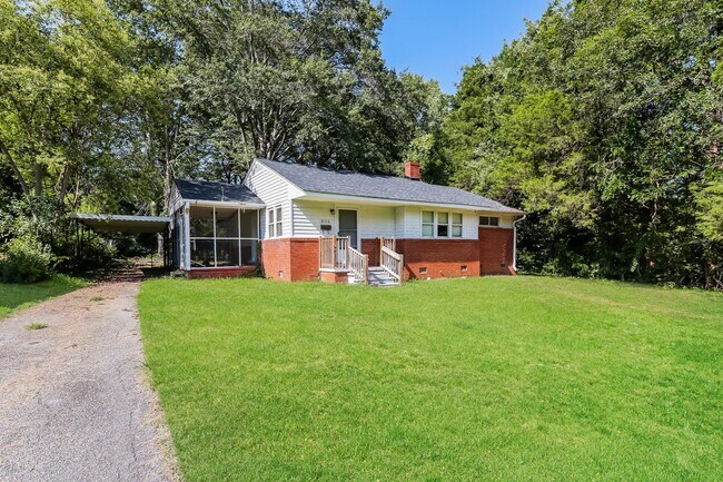 Building Photo - 606 Fleetwood Cir