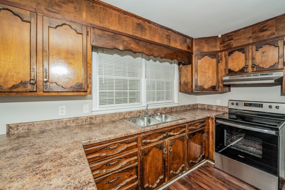 Building Photo - 9813 Redcliff Rd